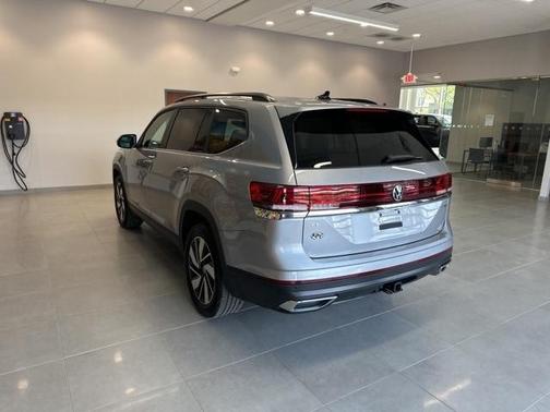2025 Volkswagen Atlas 2.0T SE