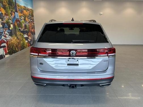 2025 Volkswagen Atlas 2.0T SE
