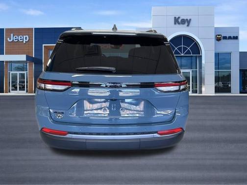 Steel Blue 2027 Jeep Grand Cherokee Limited