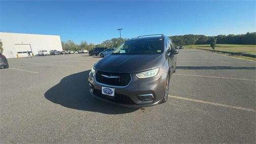 2021 Chrysler Pacifica Touring-L