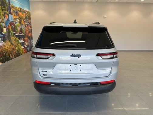 2024 Jeep Grand Cherokee L Laredo