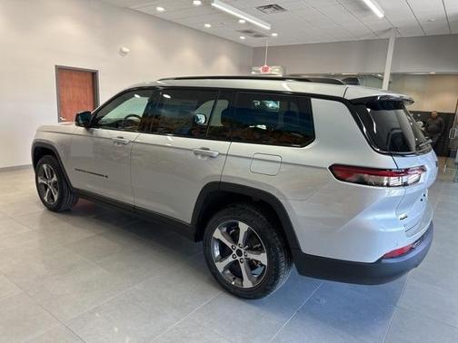 2024 Jeep Grand Cherokee L Laredo