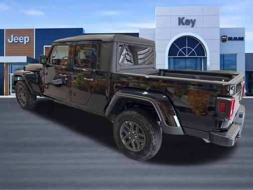 Black Clearcoat 2026 Jeep Gladiator Sport