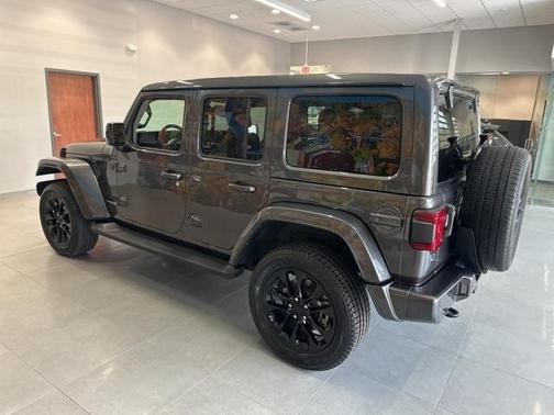 2021 Jeep Wrangler Unlimited Sahara Altitude