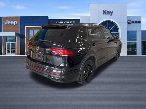 2022 Volkswagen Tiguan 2.0T SE R-Line Black