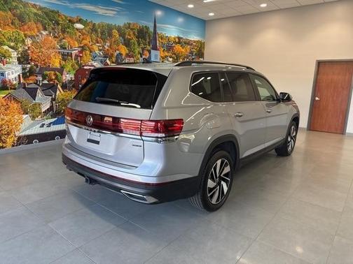 2024 Volkswagen Atlas 2.0T SE