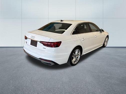 2023 Audi A4 45 S line Premium Plus