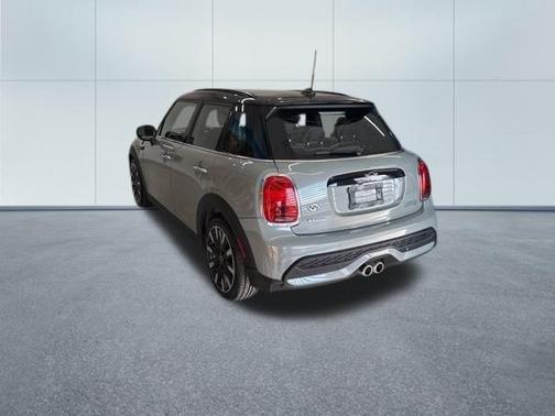 2023 MINI Hardtop Cooper