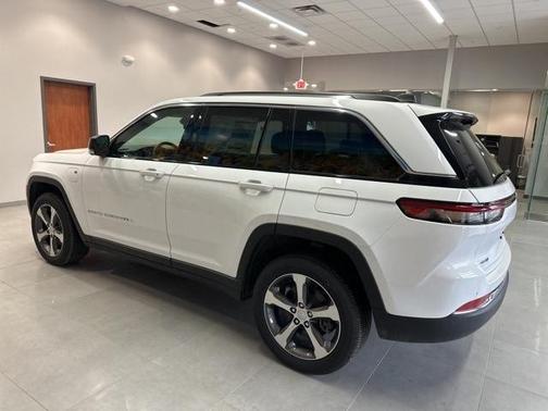 2024 Jeep Grand Cherokee 4xe Base