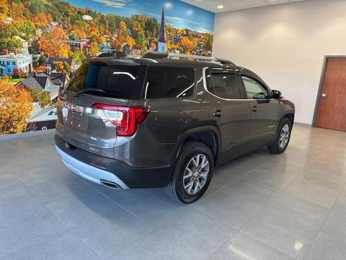 2020 GMC Acadia SLT