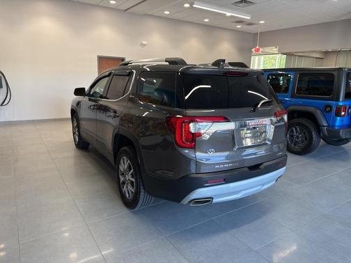 2020 GMC Acadia SLT