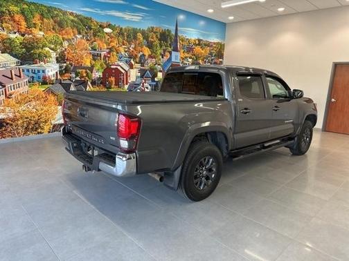 2022 Toyota Tacoma SR5