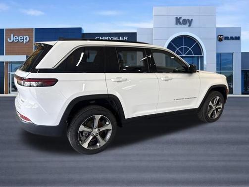 Bright White Clearcoat 2026 Jeep Grand Cherokee Limited