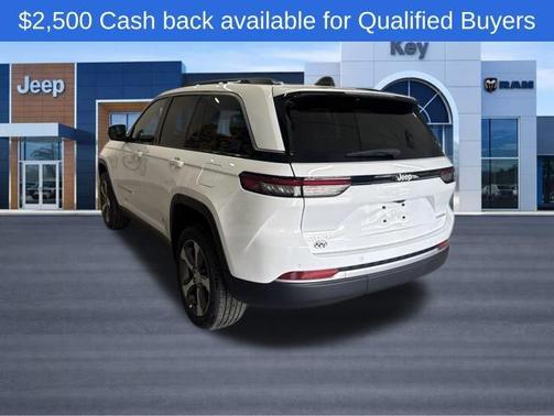 Bright White Clearcoat 2026 Jeep Grand Cherokee Limited