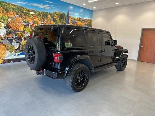 2021 Jeep Wrangler Unlimited Sahara Altitude