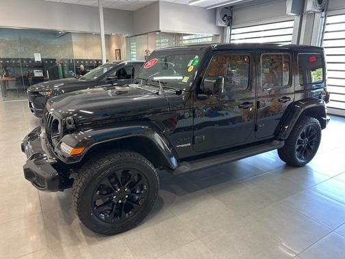 2021 Jeep Wrangler Unlimited Sahara Altitude