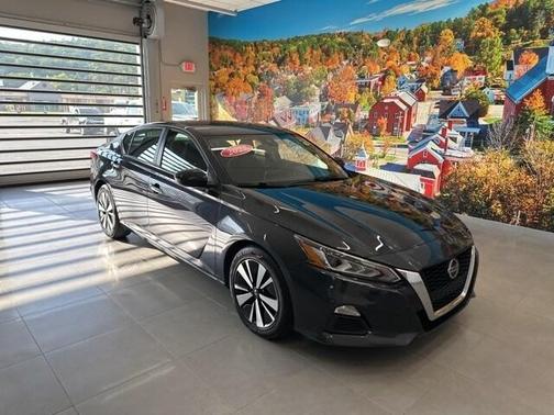 2022 Nissan Altima 2.5 SV