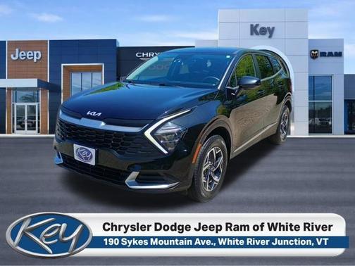 Fusion Orange 2023 Kia Sportage LX