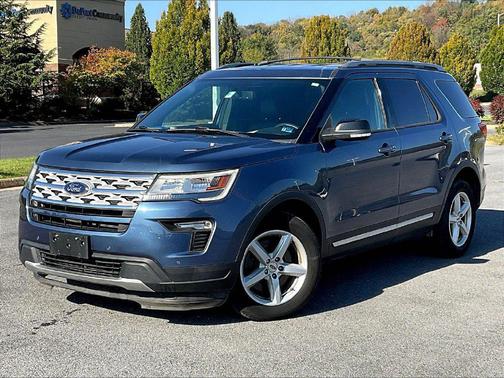Blue Metallic 2018 Ford Explorer XLT