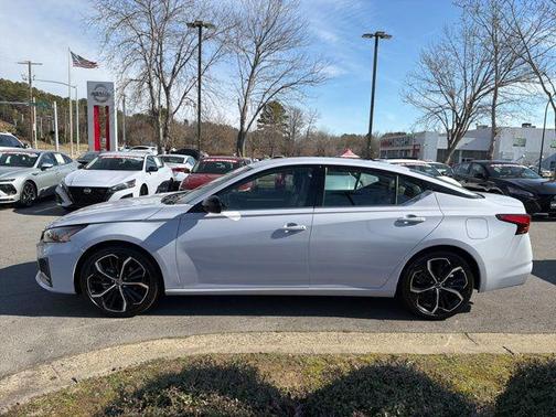 2024 Nissan Altima SR FWD