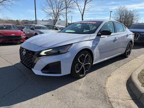 2024 Nissan Altima SR FWD