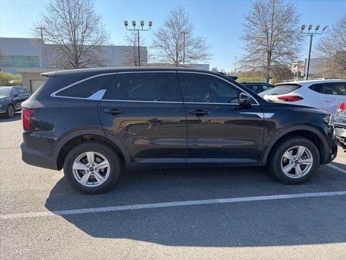 Ebony Black 2022 Kia Sorento LX