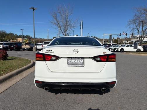 2025 Nissan Altima SR FWD