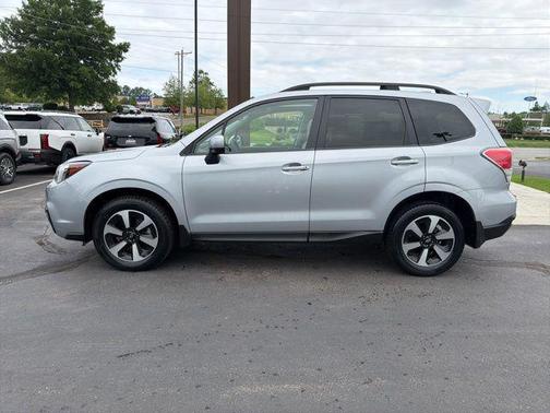 Ice Silver Metallic 2018 Subaru Forester 2.5i Premium