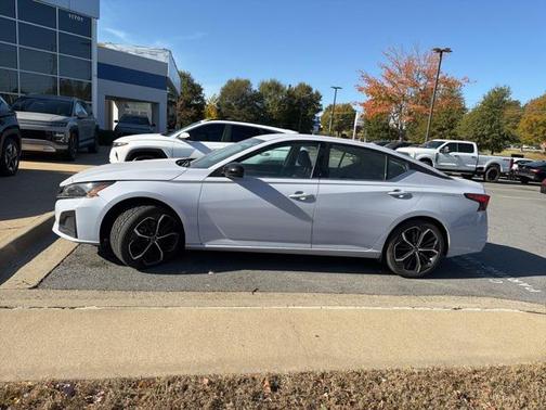 2024 Nissan Altima SR FWD