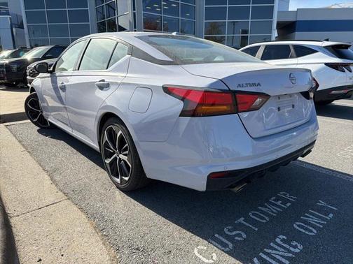 2024 Nissan Altima SR FWD