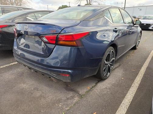 2023 Nissan Altima SR FWD