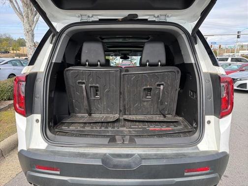 2023 GMC Acadia AWD AT4