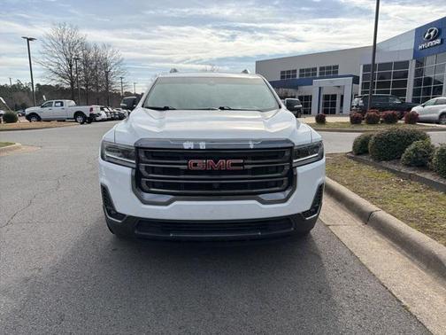 2023 GMC Acadia AWD AT4