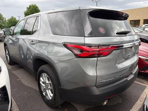 Sterling Gray Metallic 2023 Chevrolet Traverse LS
