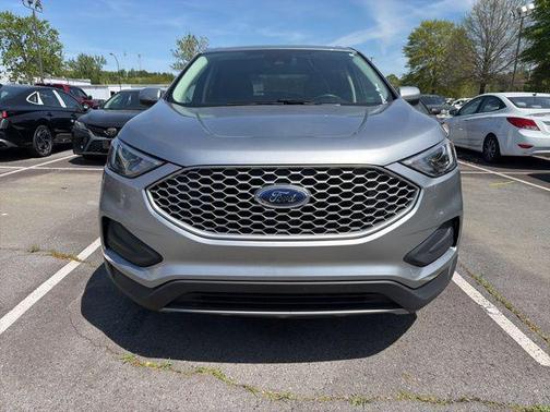 Iconic Silver Metallic 2024 Ford Edge SEL