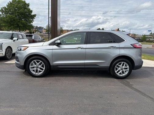 Iconic Silver Metallic 2024 Ford Edge SEL