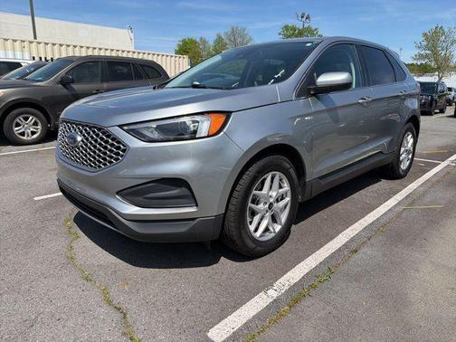 Iconic Silver Metallic 2024 Ford Edge SEL