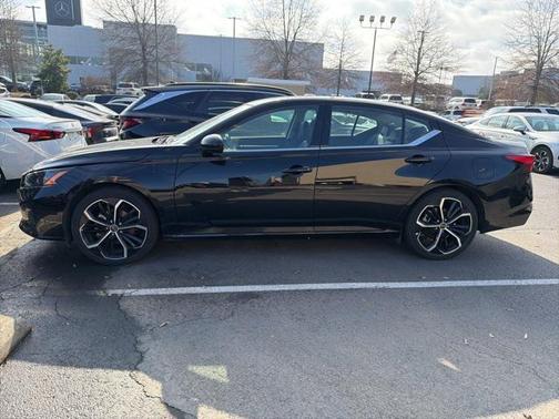 2024 Nissan Altima SR FWD