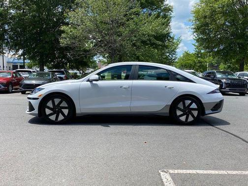 2025 Hyundai IONIQ 6 SE