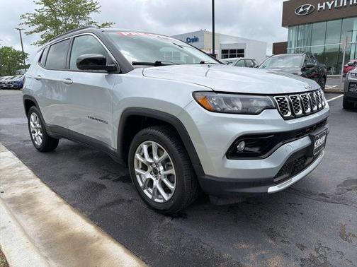 Silver Zynith Metallic Clearcoat 2025 Jeep Compass Limited