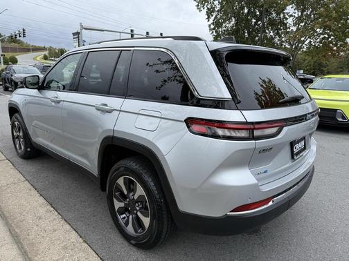 2023 Jeep Grand Cherokee 4xe Base