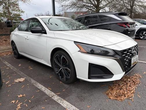 2024 Nissan Altima SR FWD