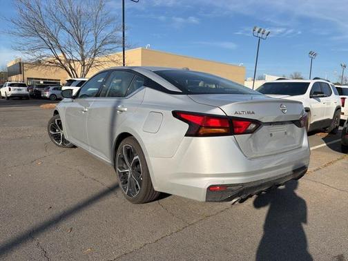 2024 Nissan Altima SR FWD