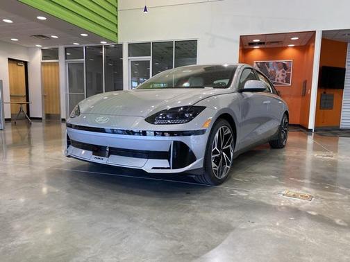2025 Hyundai IONIQ 6 SEL