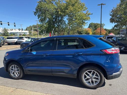 2021 Ford Edge SE