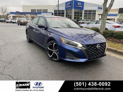 2023 Nissan Altima SR FWD