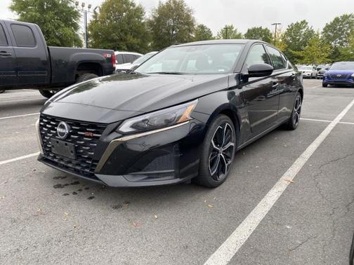 2023 Nissan Altima SR FWD