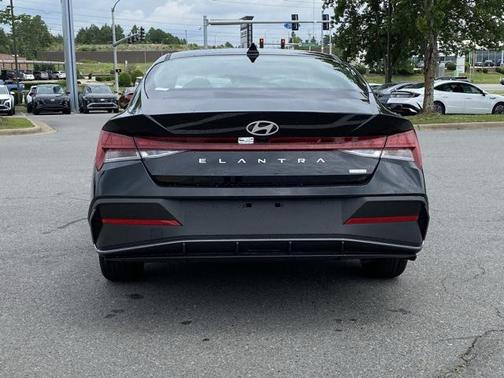 2025 Hyundai ELANTRA HEV Blue