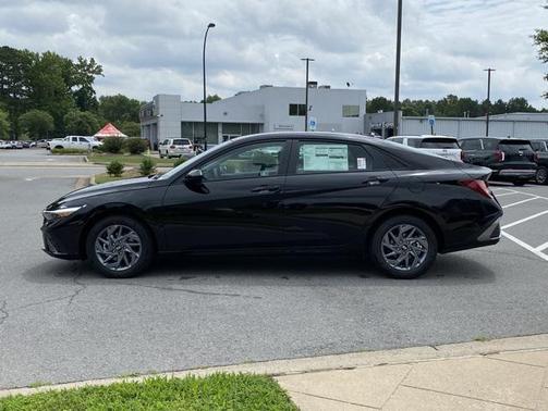 2025 Hyundai ELANTRA HEV Blue