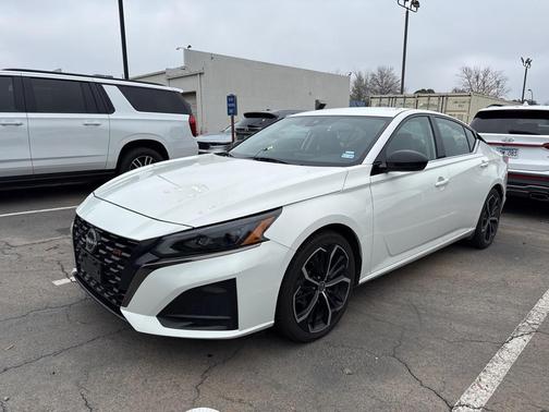 2024 Nissan Altima SR FWD